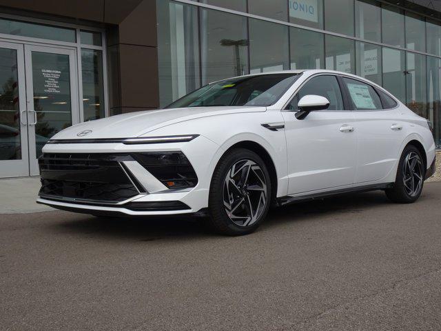 2026 Hyundai Sonata SEL's photo