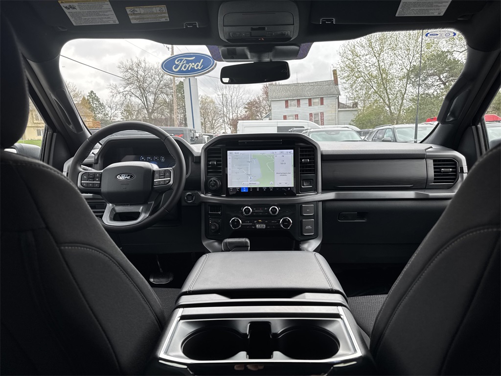2025 Ford F-150 XLT photo 25