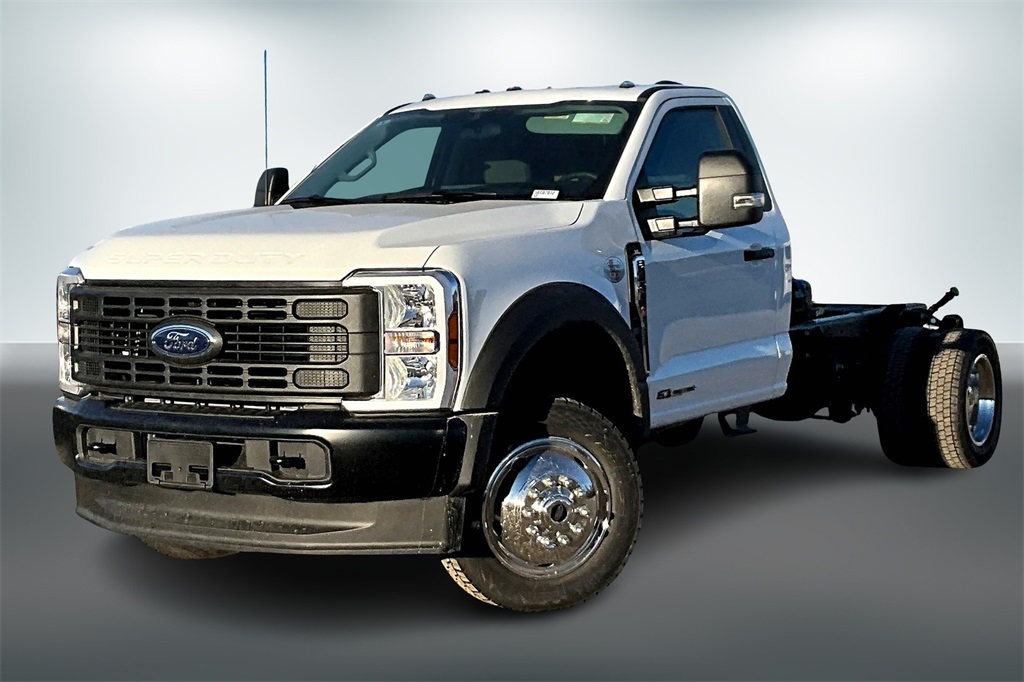 2025 Ford F-450 XL photo 2