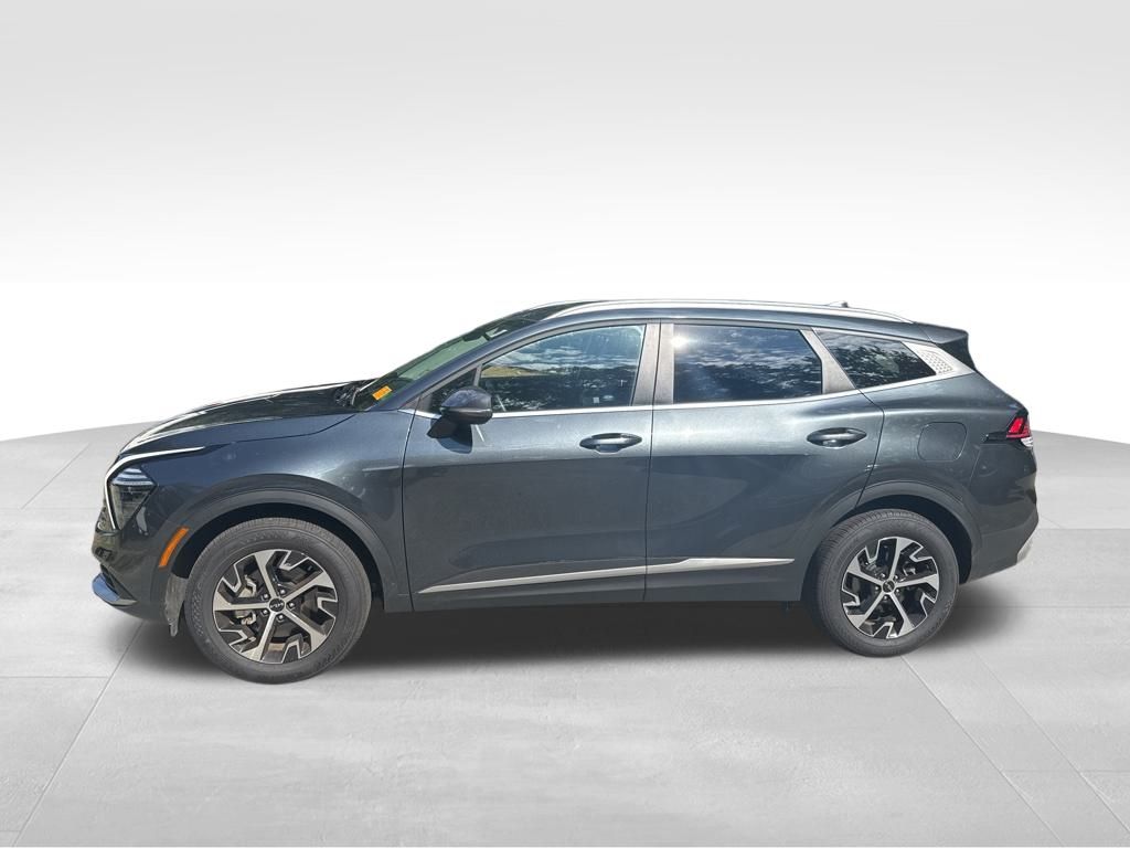 2025 Kia Sportage EX photo 2