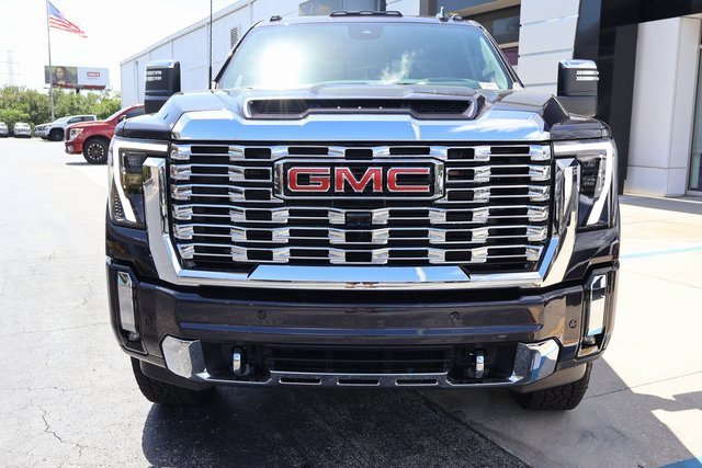 2026 Gmc Sierra 2500 HD Denali photo 2