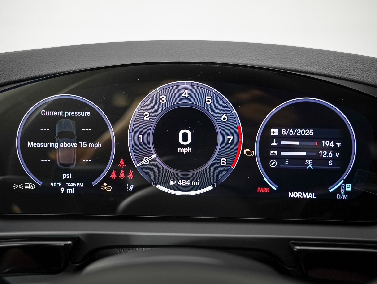 2025 Porsche Cayenne photo 18