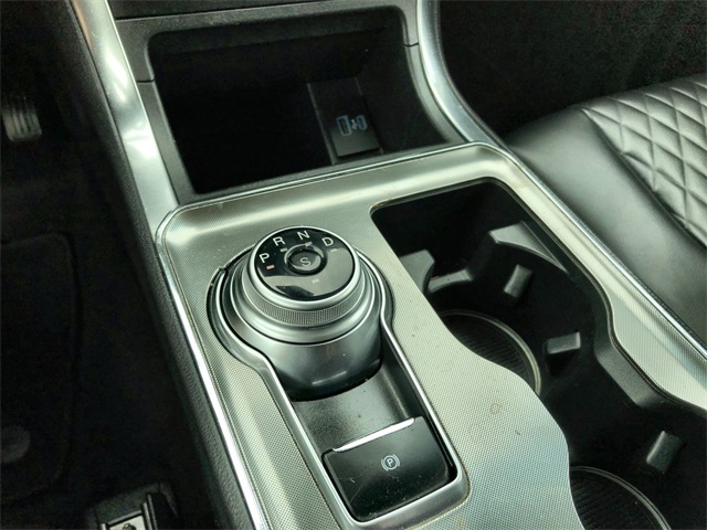2024 Ford Edge Titanium photo 11