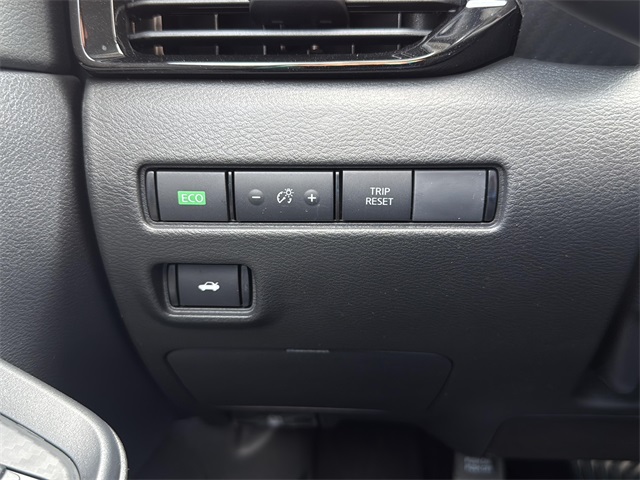 2025 Nissan Sentra SV photo 10