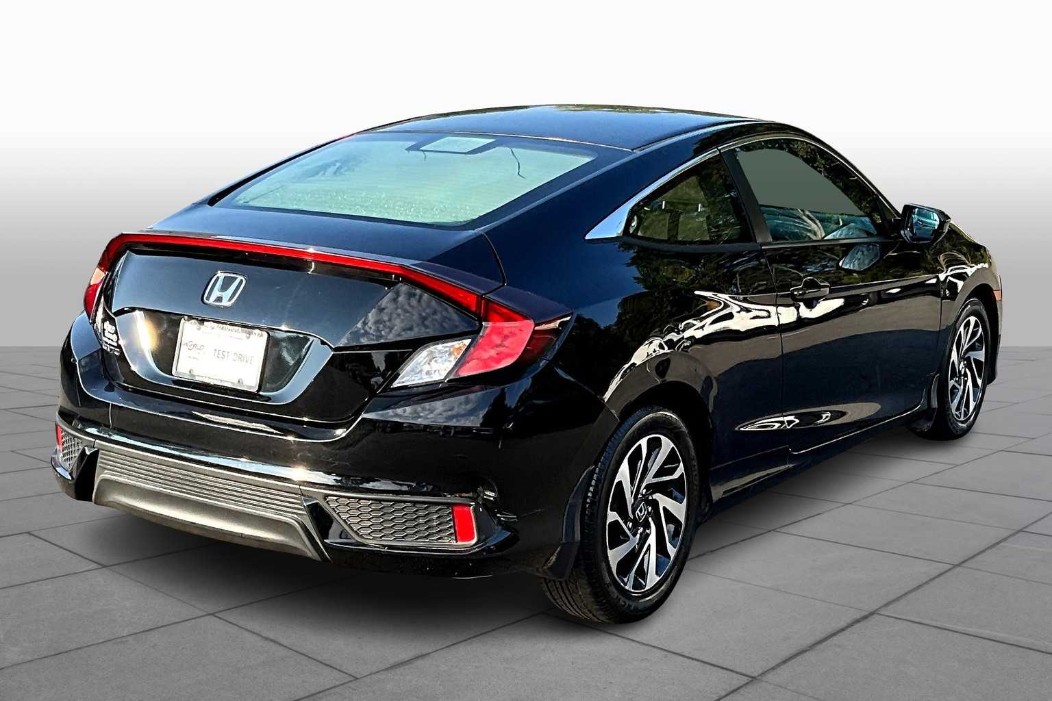 2016 Honda Civic LX photo 9