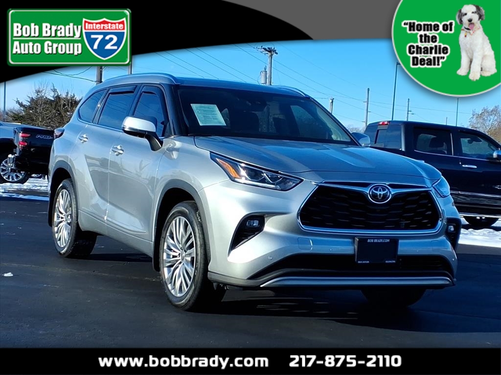 2022 Toyota Highlander Platinum's photo