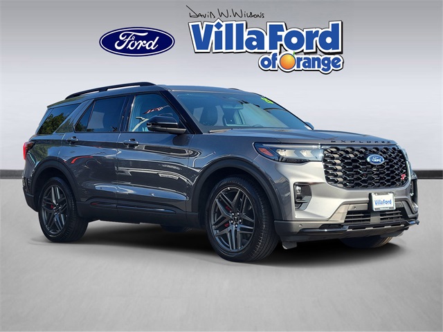 2025 Ford Explorer ST's photo