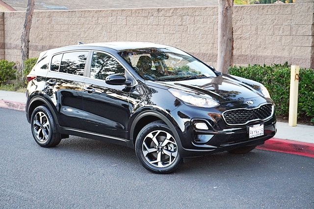 2022 Kia Sportage LX photo 2