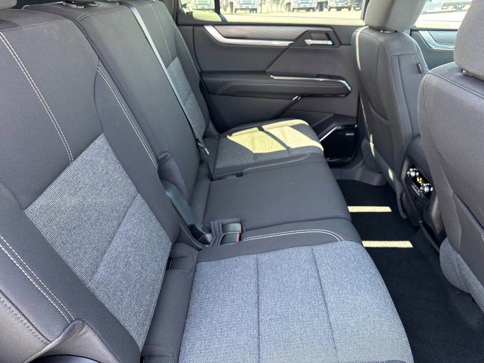 2026 Gmc Acadia Elevation photo 23