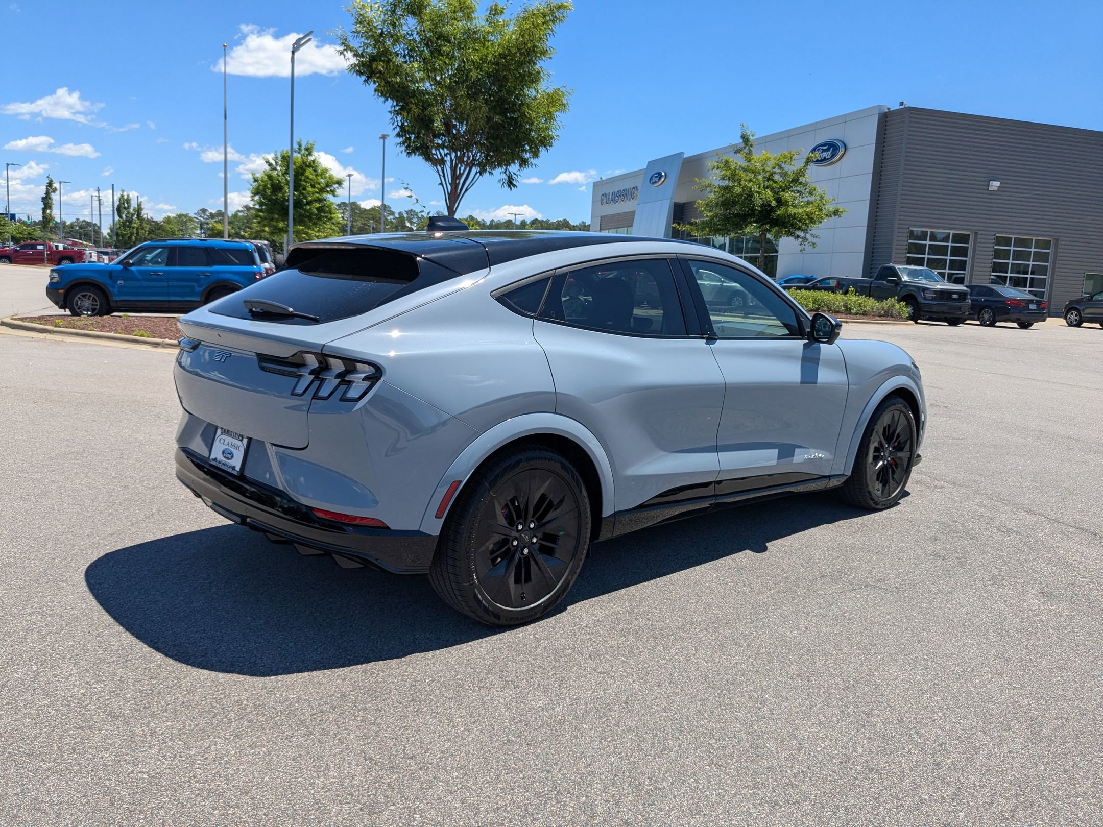 2025 Ford Mustang Mach-E GT photo 6