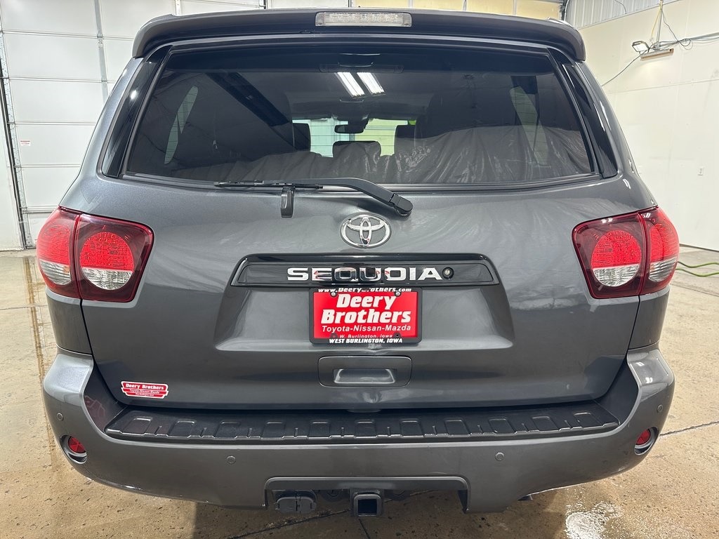 2019 Toyota Sequoia SR5 photo 5
