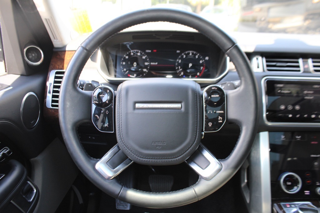 2020 Land Rover Range Rover HSE photo 14