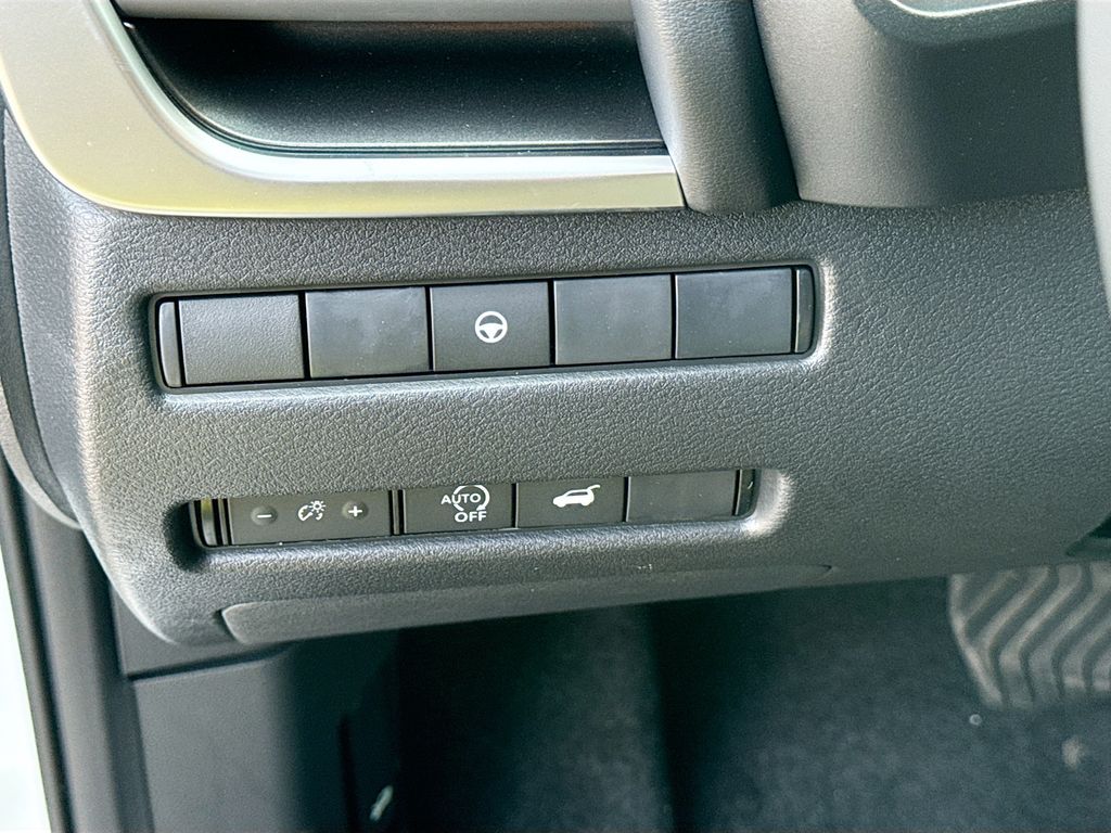 2026 Nissan Rogue SV photo 3