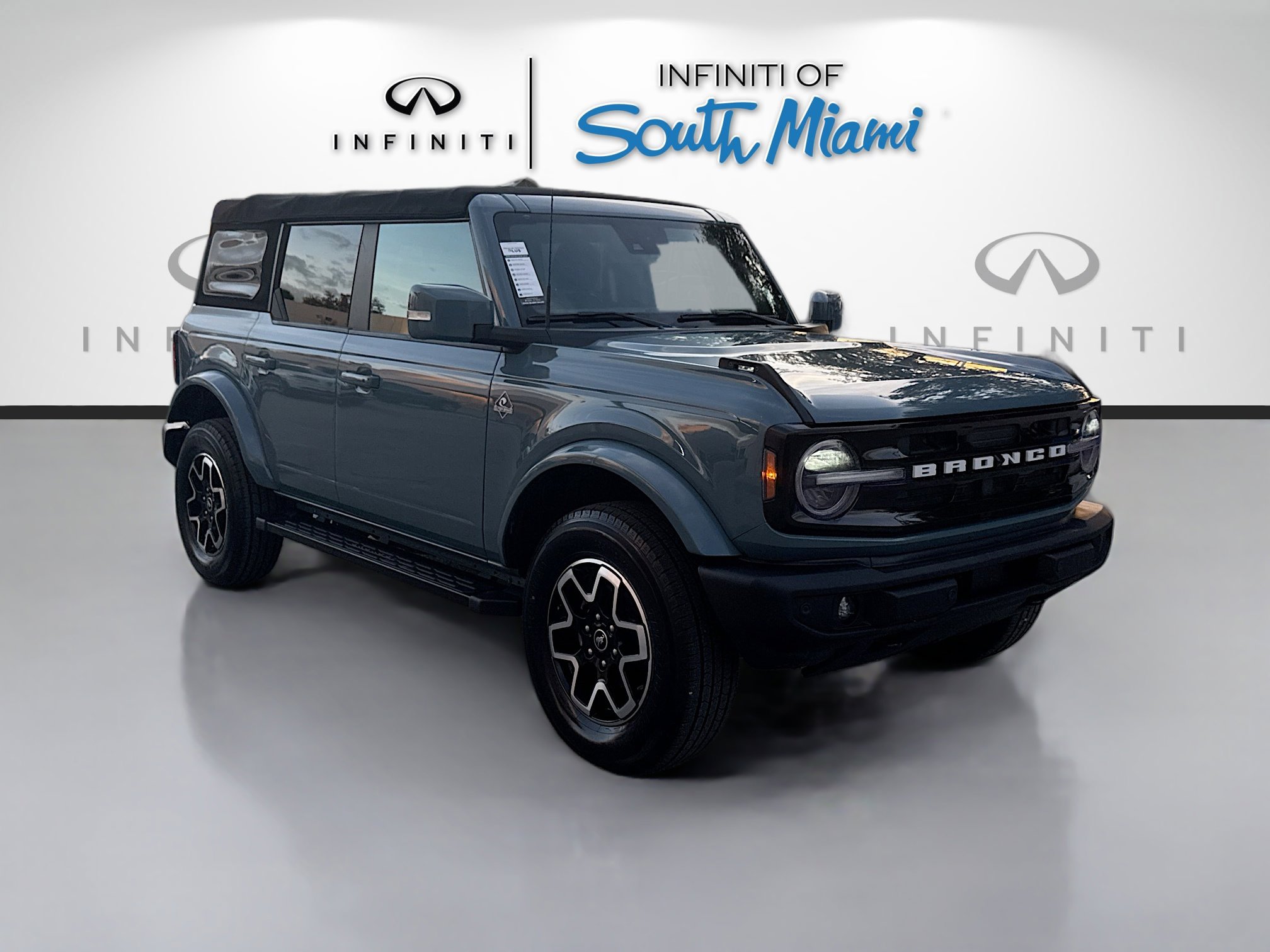 2021 Ford Bronco 4-Door Outer Banks's photo