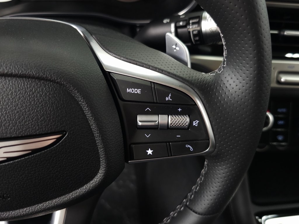 2026 Genesis G70 2.5T AWD photo 13
