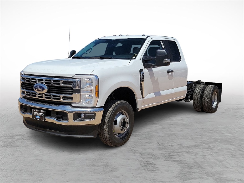2025 Ford F-350 XL photo 5