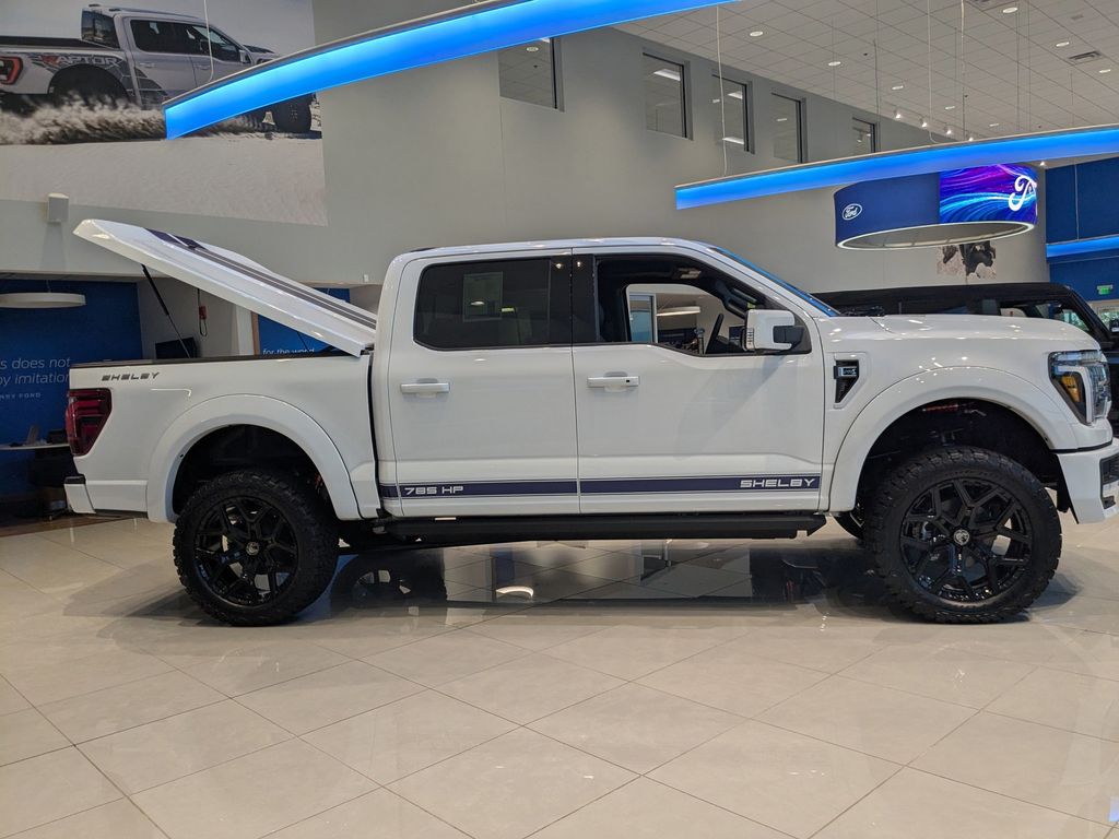 2025 Ford F-150 Lariat photo 2