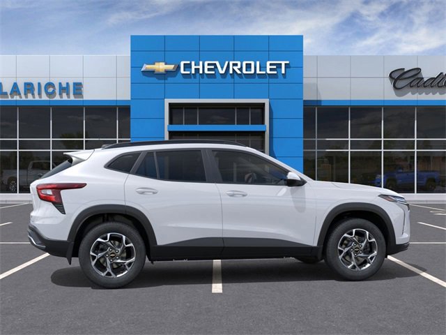 2026 Chevrolet Trax LT photo 4