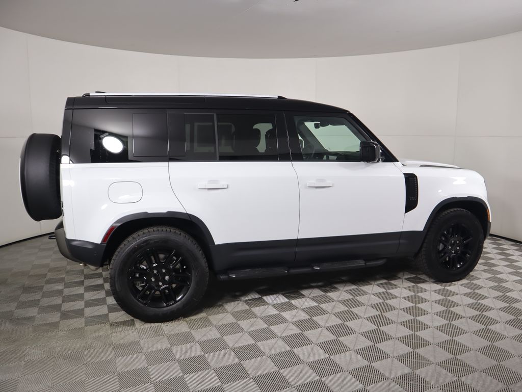 2026 Land Rover Defender 110 S photo 2