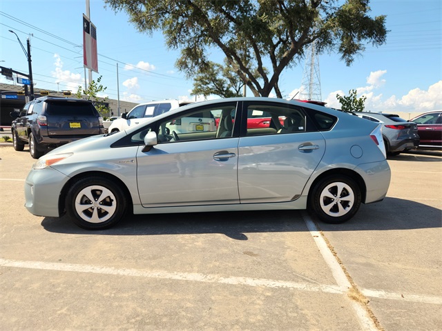 2015 Toyota Prius Four photo 4