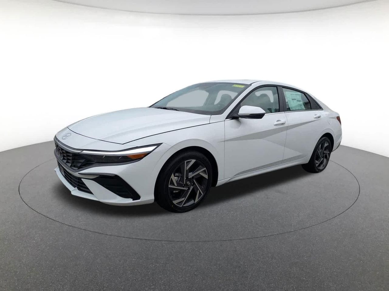 2025 Hyundai Elantra Limited photo 9