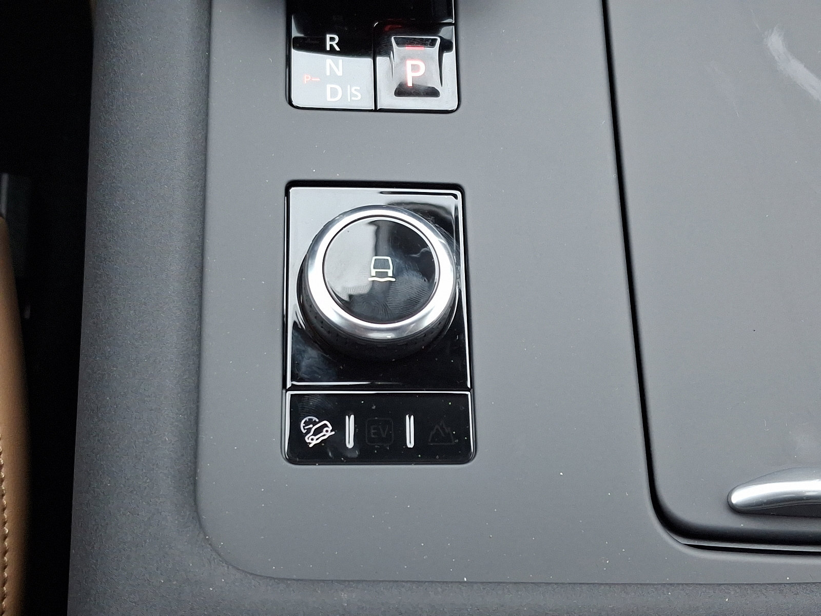 2025 Land Rover Discovery Metropolitan Edition photo 20