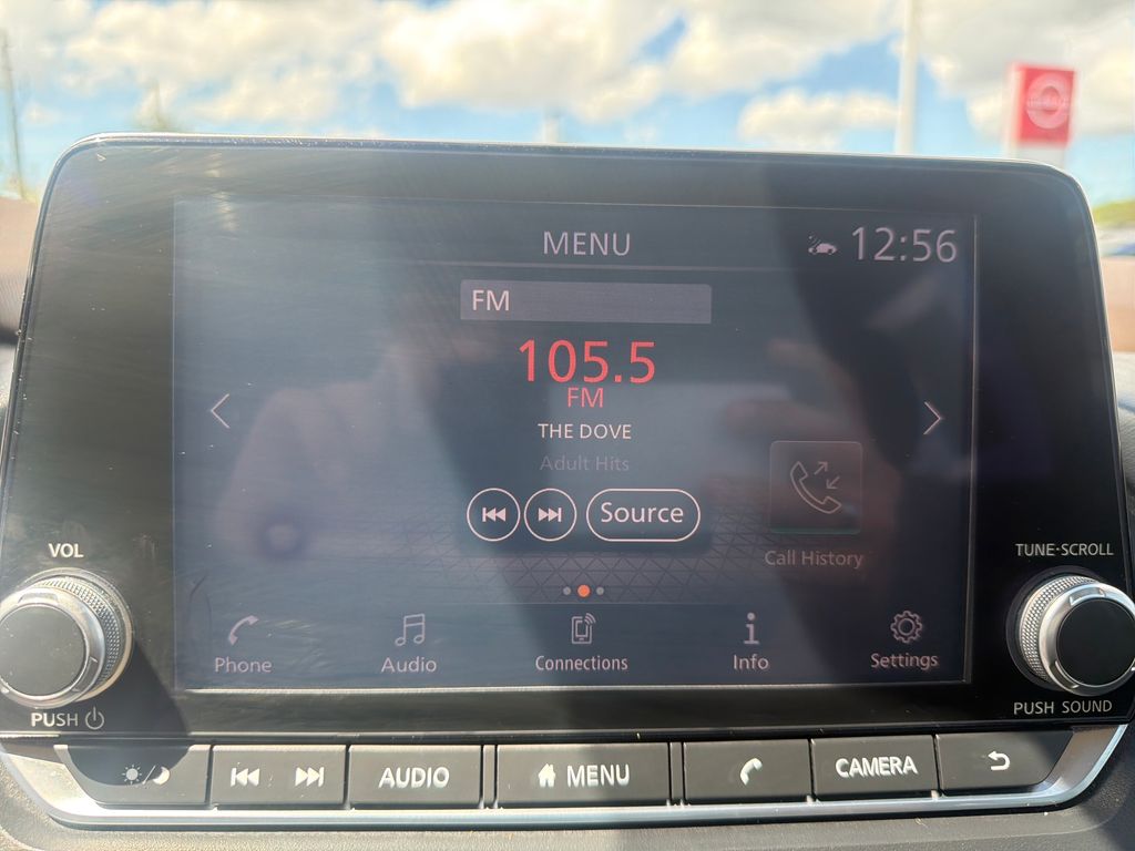 2021 Nissan Rogue SV photo 32