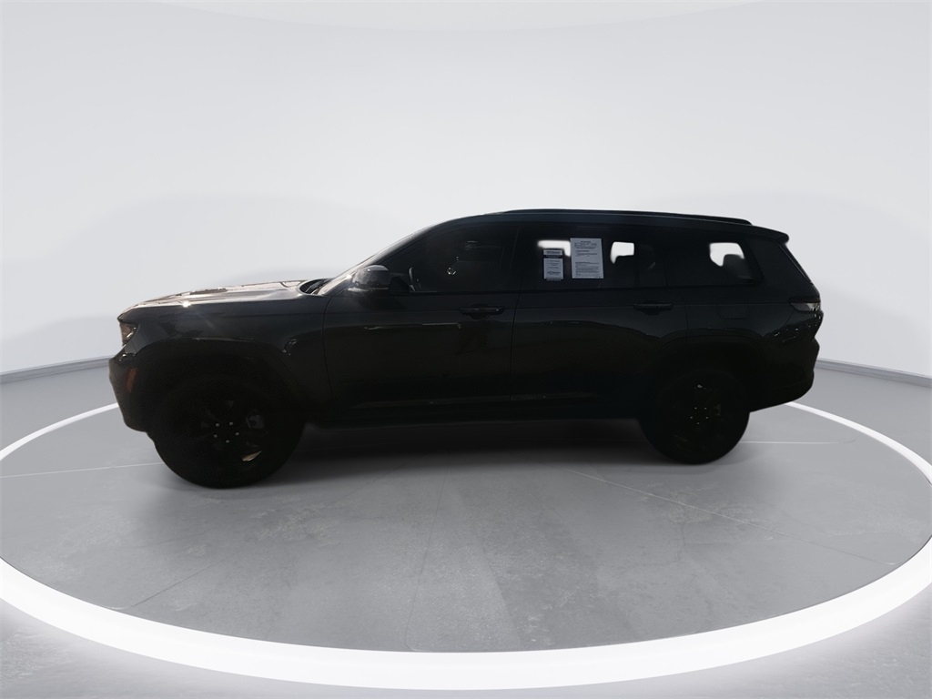 2025 Jeep Grand Cherokee L photo 3