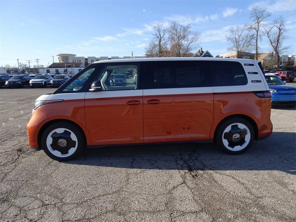 2025 Volkswagen ID. Buzz photo 2