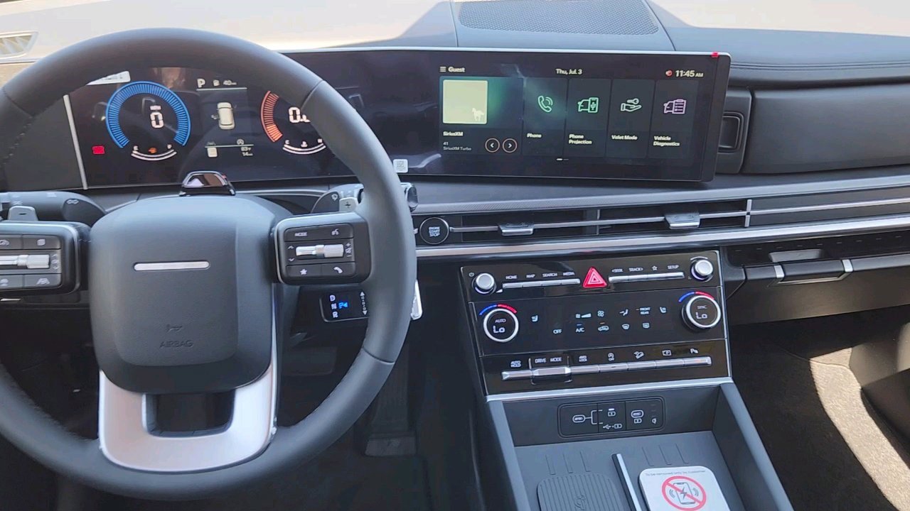 2025 Hyundai Santa Fe SEL photo 10