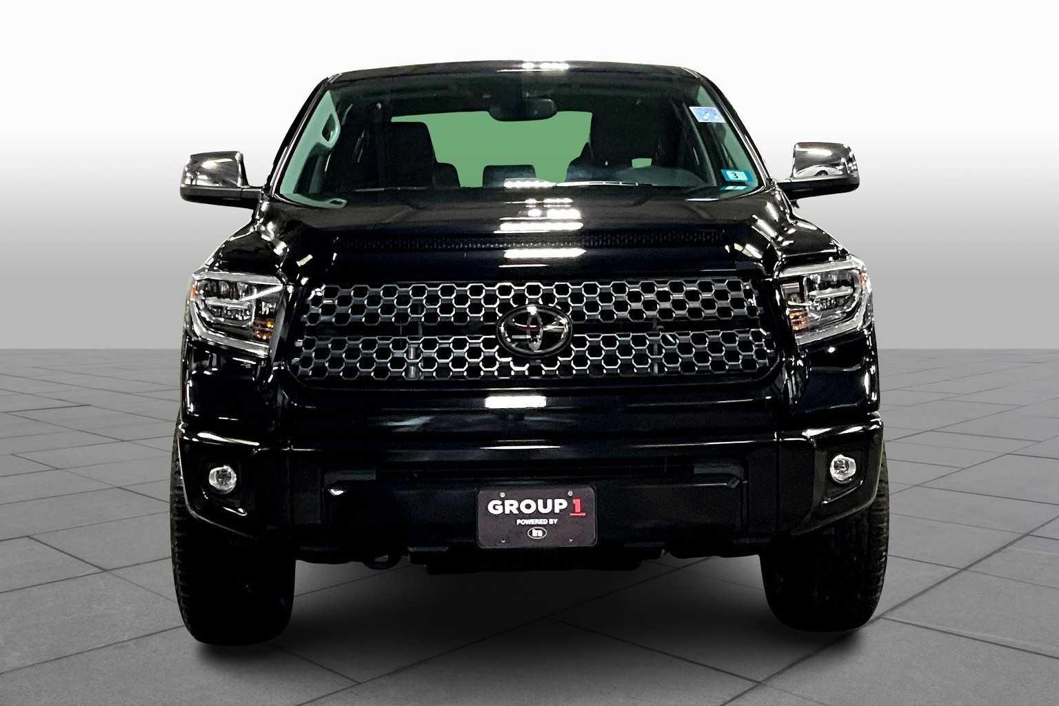 2021 Toyota Tundra Platinum CrewMax photo 3