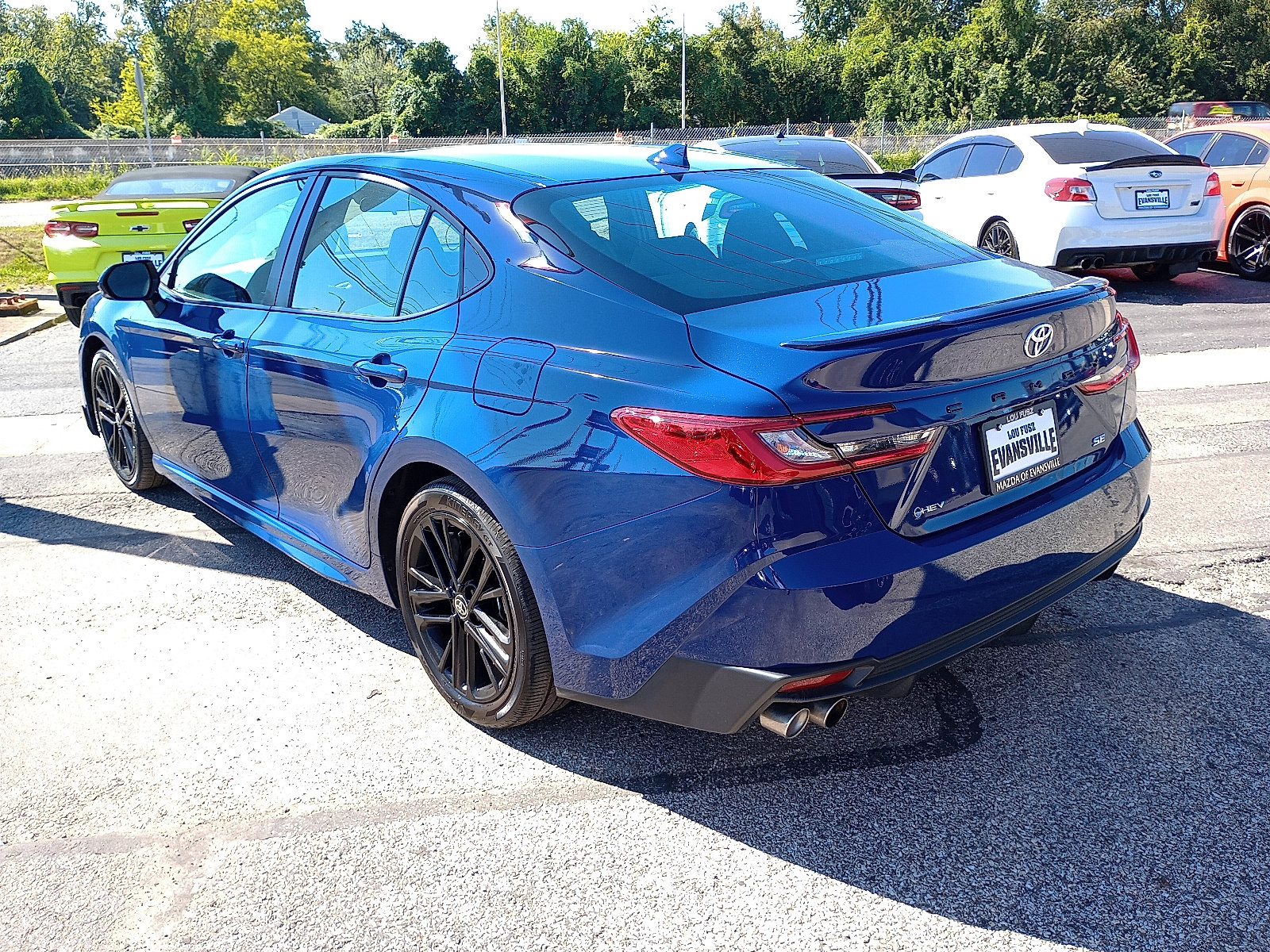 2025 Toyota Camry SE photo 5