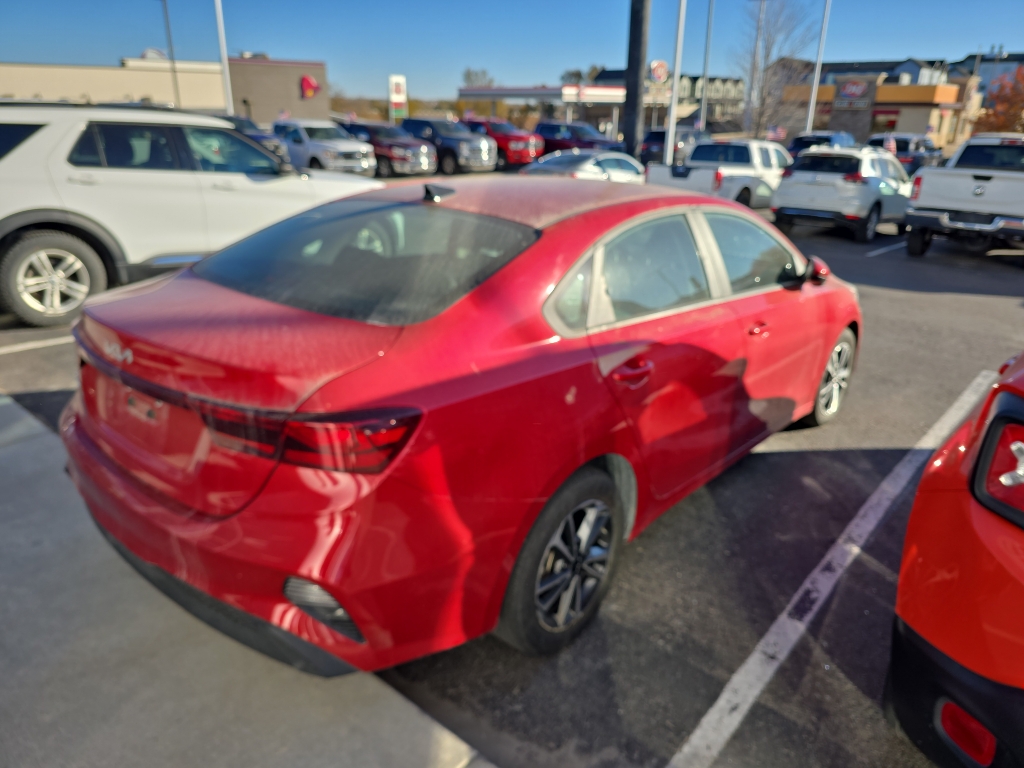 2024 Kia Forte LXS photo 4