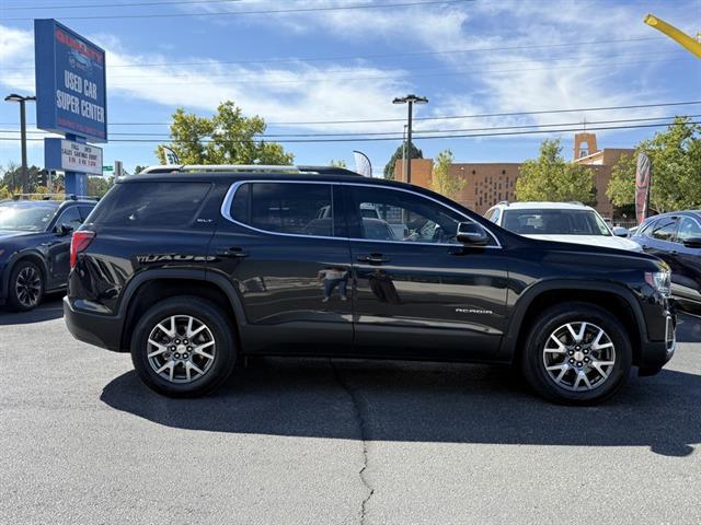 2023 Gmc Acadia SLT photo 4
