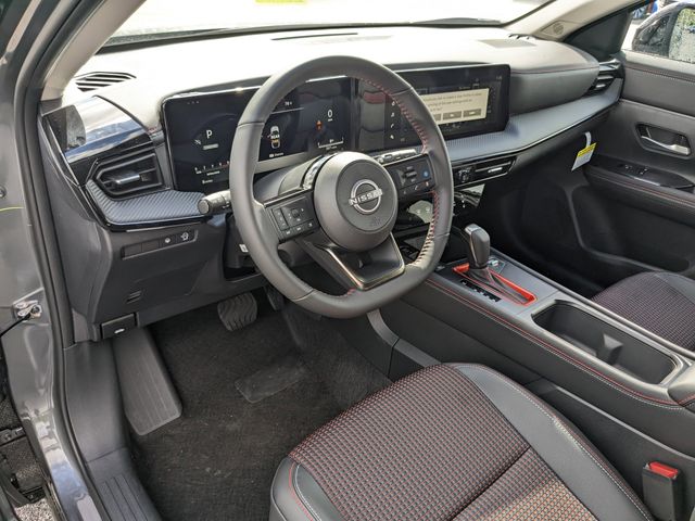 2025 Nissan Kicks SR photo 15