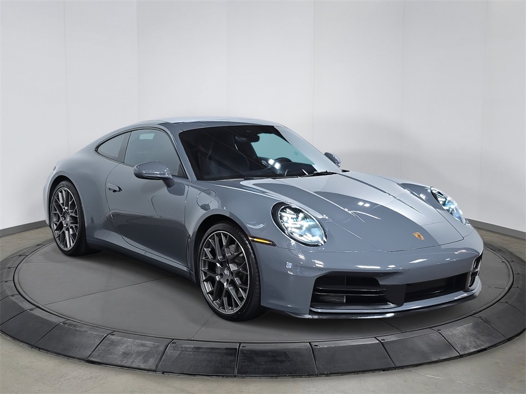 2025 Porsche 911 photo 3