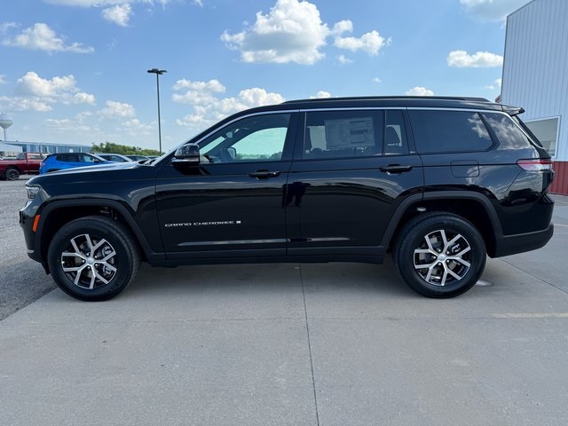 2025 Jeep Grand Cherokee Limited photo 8