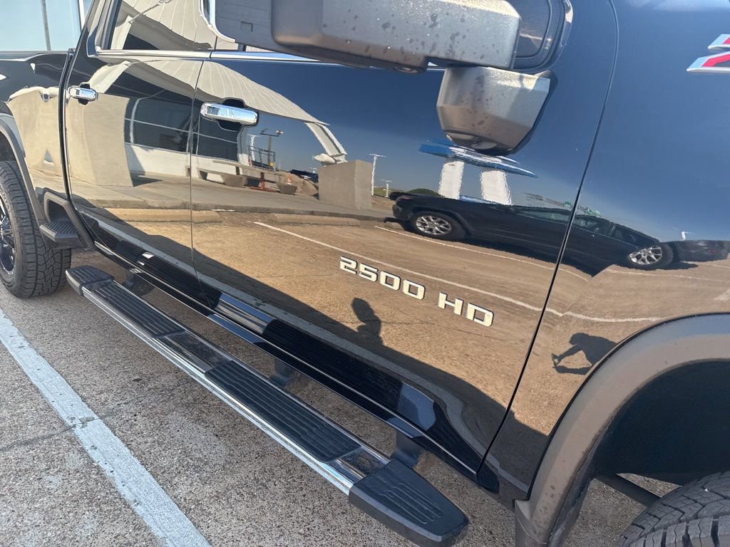 2022 Chevrolet Silverado 2500HD LTZ photo 5