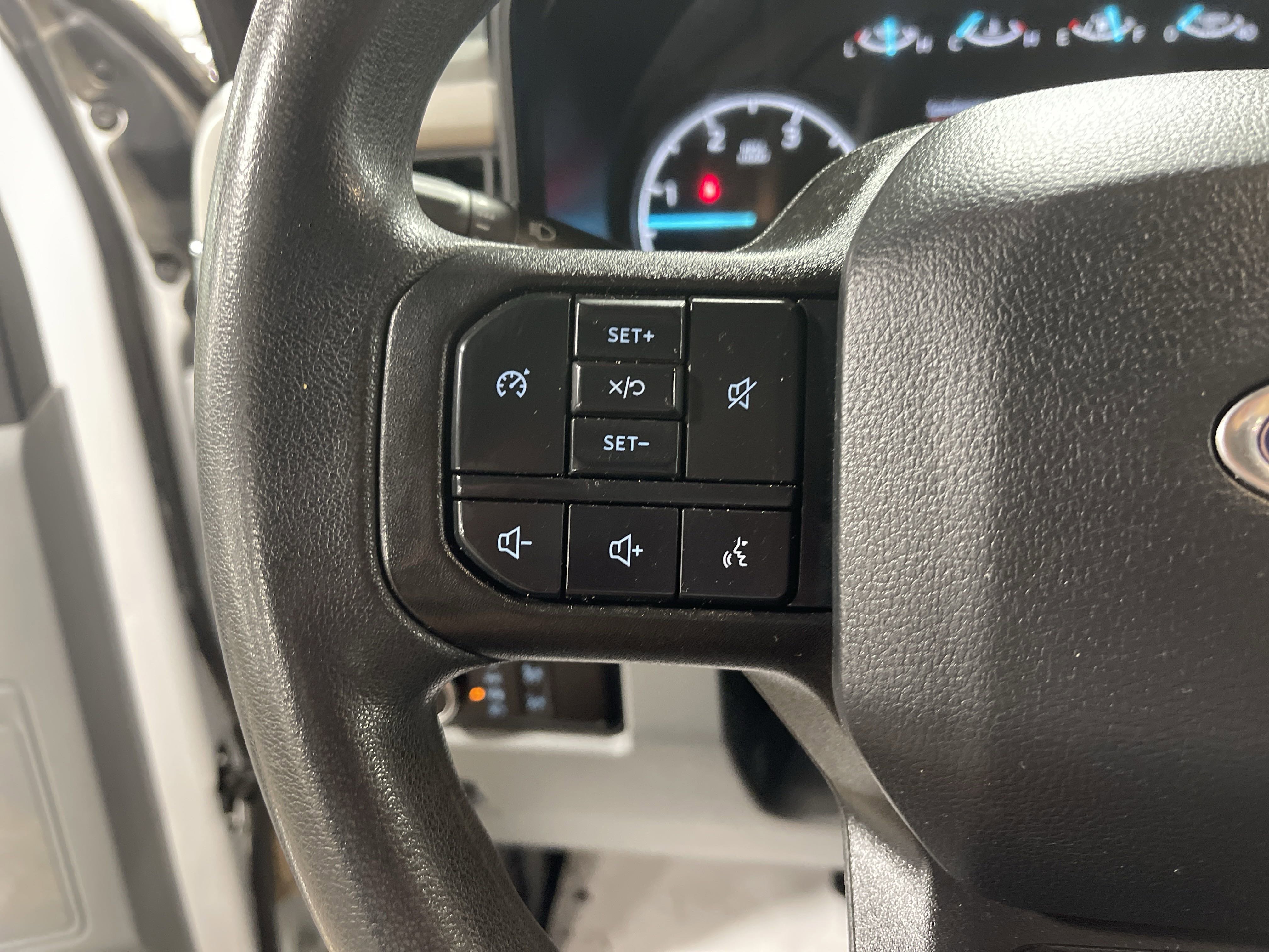 2024 Ford F-250 XLT photo 8