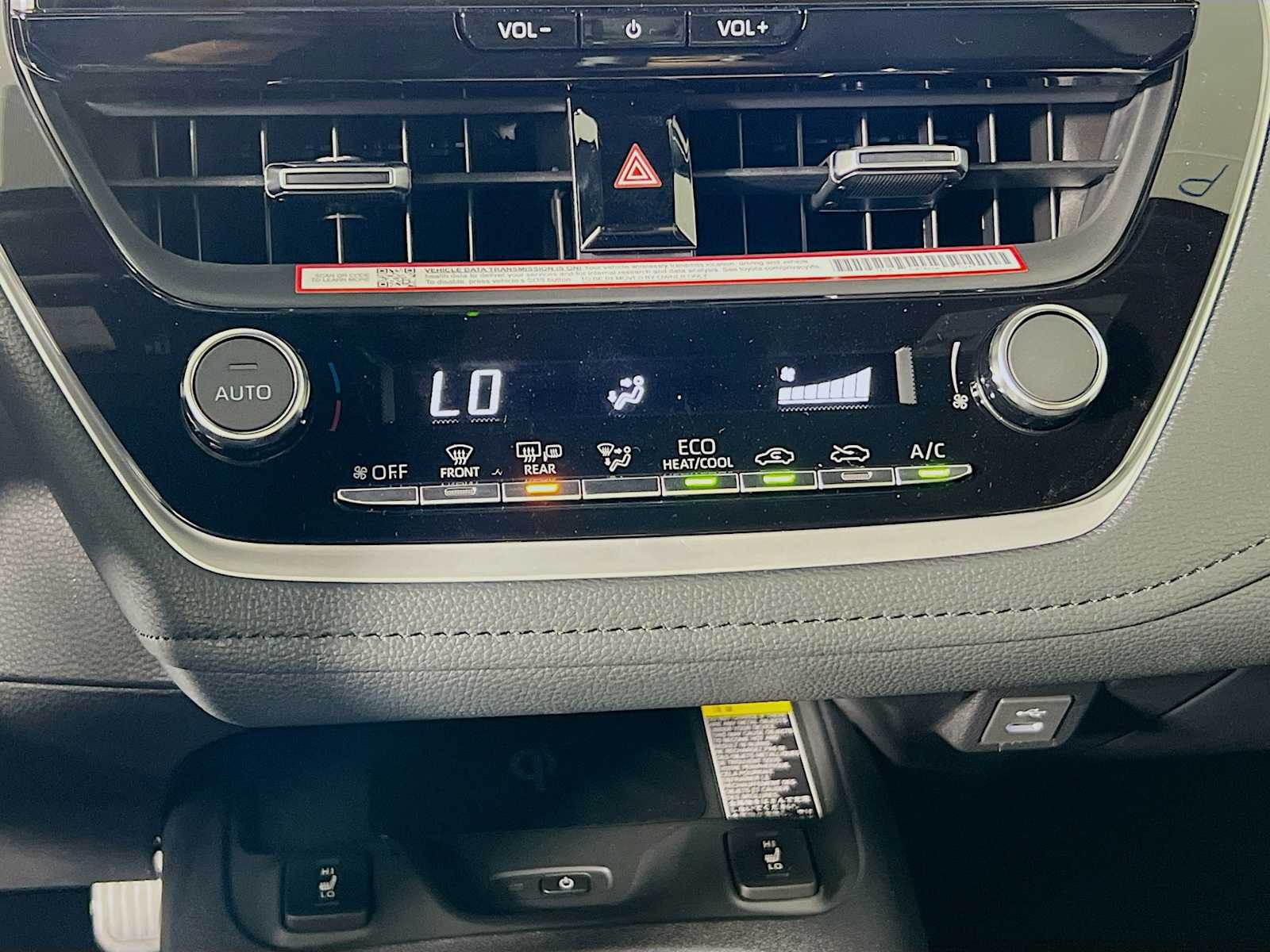 2025 Toyota Corolla XSE photo 9