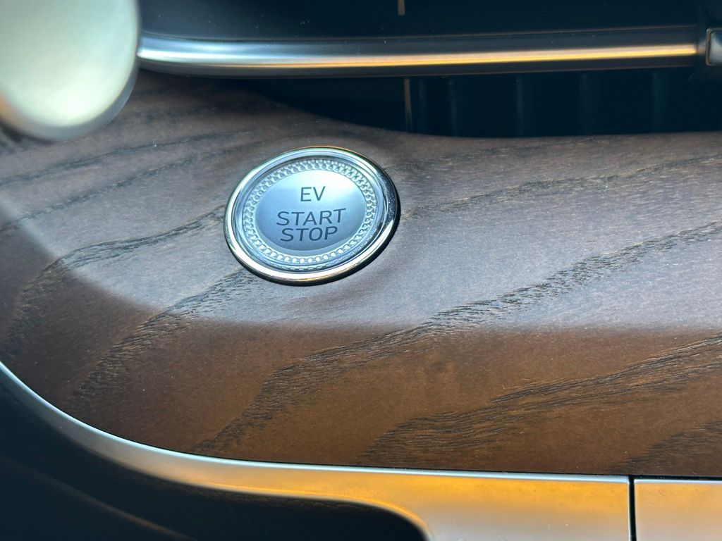 2024 Genesis Electrified G80 photo 27