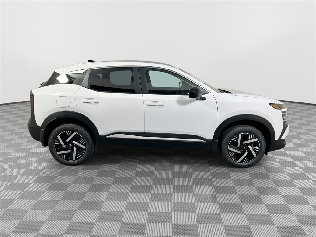 2026 Nissan Kicks SV photo 9