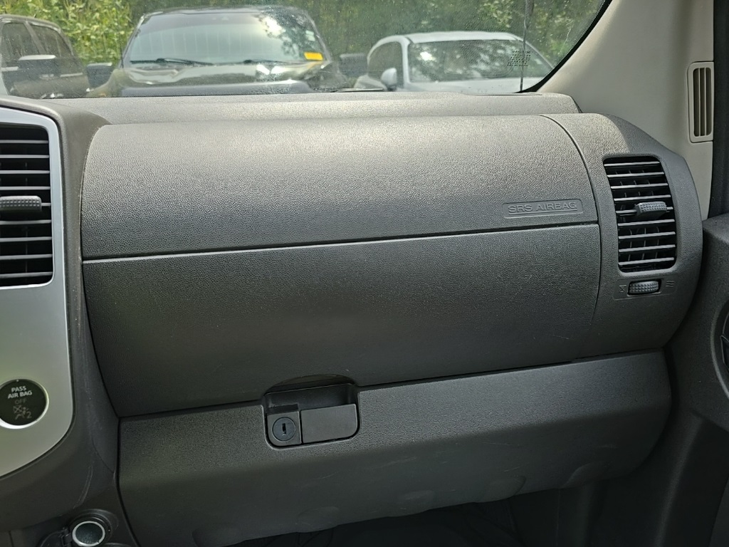 2015 Nissan Xterra photo 22