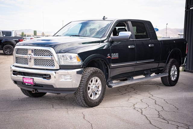 2017 Ram 3500 Laramie photo 12