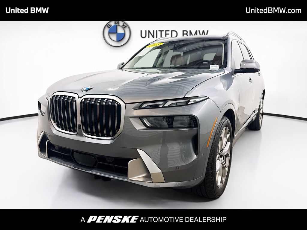 2025 BMW X7 40i's photo