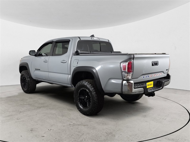 2020 Toyota Tacoma TRD Off-Road photo 3