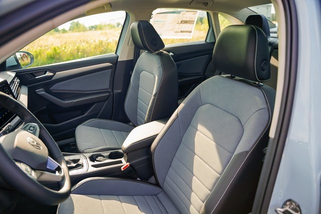 2025 Volkswagen Jetta 1.5T SE photo 7