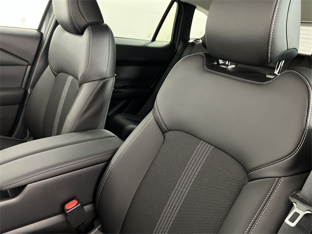 2025 Mazda CX-50 2.5 S Preferred photo 8