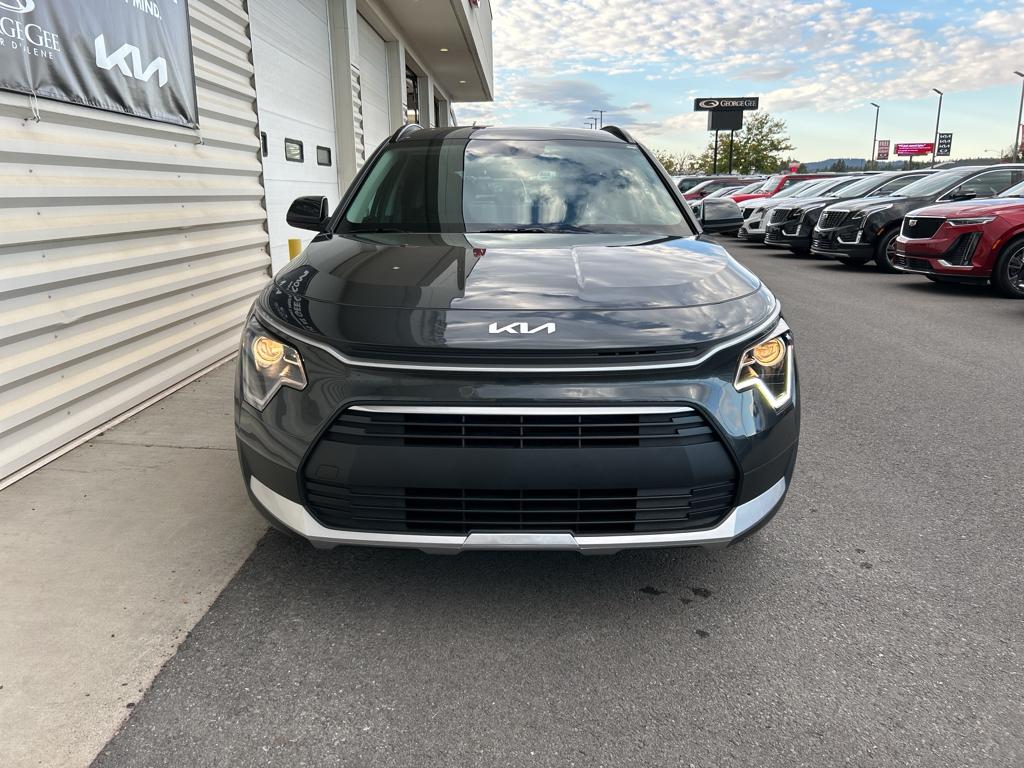 2025 Kia Niro LX photo 3