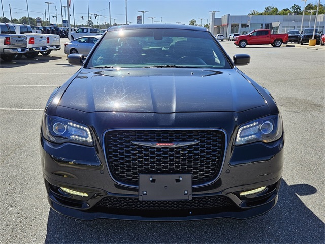2022 Chrysler 300 S photo 2